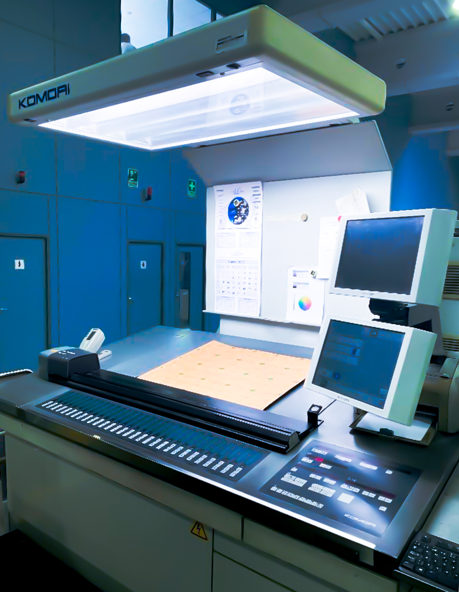 Máquina de impresión offset usada - KOMORI LS 640 - doble torre de barniz - Imagen 3